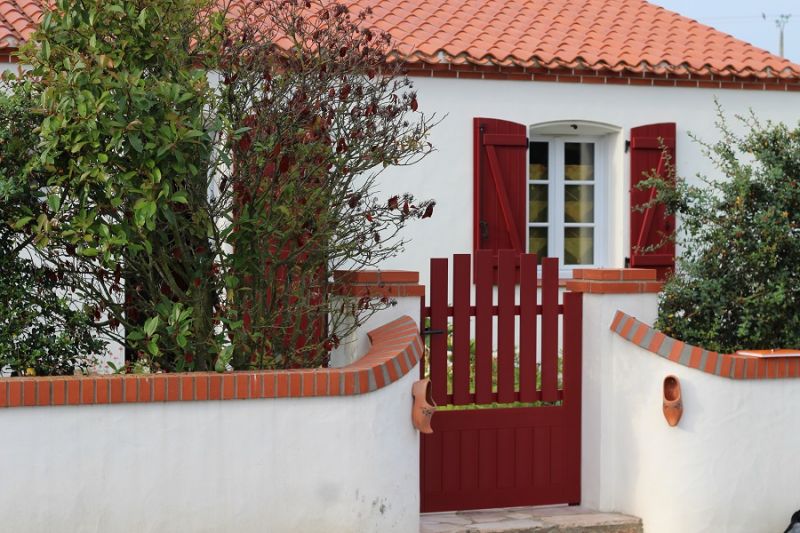 Portillon avec découpe à personaliser sur chantier en Vendée (85) - coloris 209